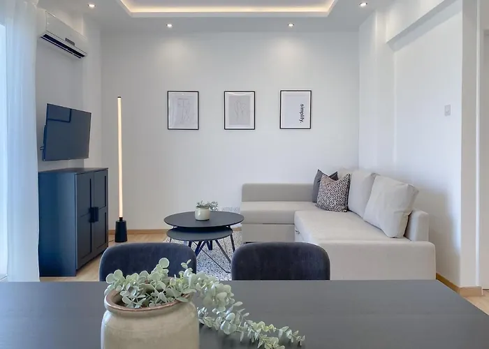 Phaedrus Living: Nicosia Downtown Flat 704